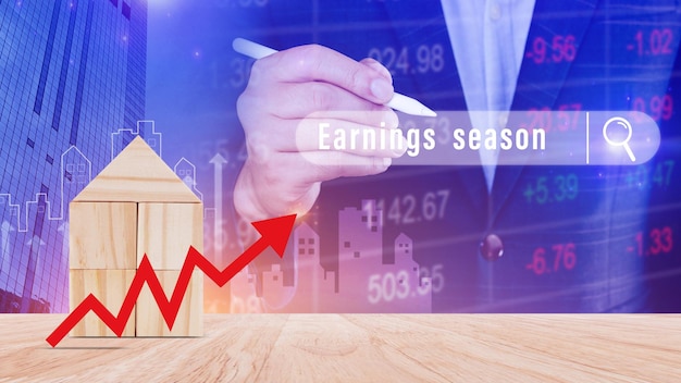A graph illustrating the correlation between the Federal Funds Rate and Mortgage Rates over the past 10 years, highlighting periods of rate hikes and their corresponding impact on mortgage rates. Annotate key events, such as economic recessions or periods of high inflation, to provide context.